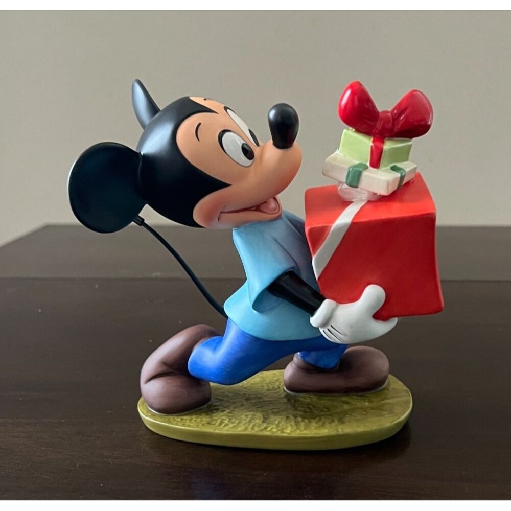 WDCC Mickey Mouse Presents for My Pals Pluto's Christmas Tree w/Box & COA